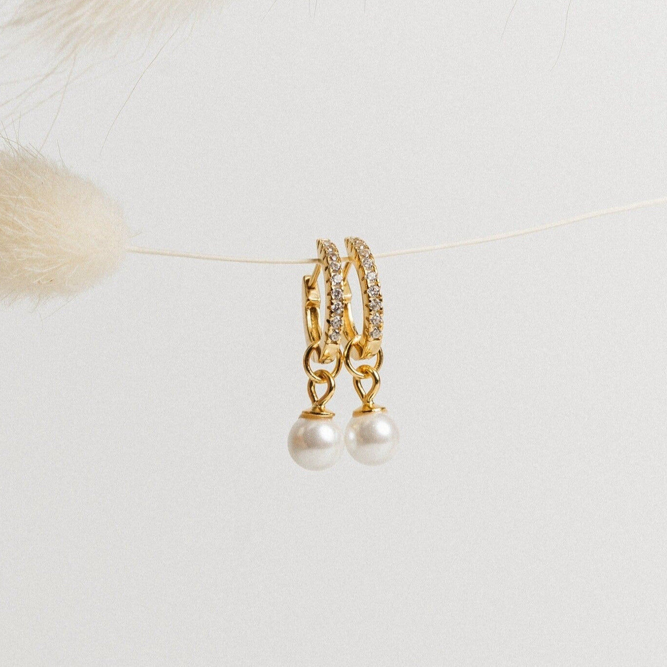 Mae Huggie With 18k gold